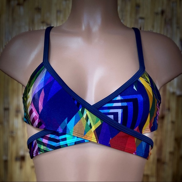 Wrap around bikini top - Picture 1 of 4